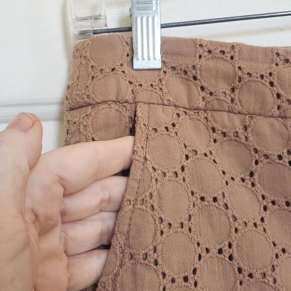 Vintage 90s Y2K Boho Eyelet Polkadot Shorts Tan Flat Front - Picture 6 of 13